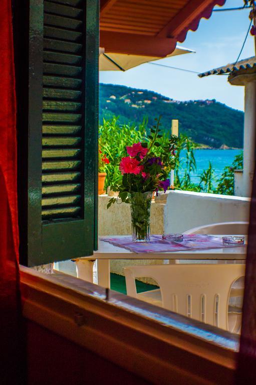 Agathi Beach House Agios Gordios  Bilik gambar